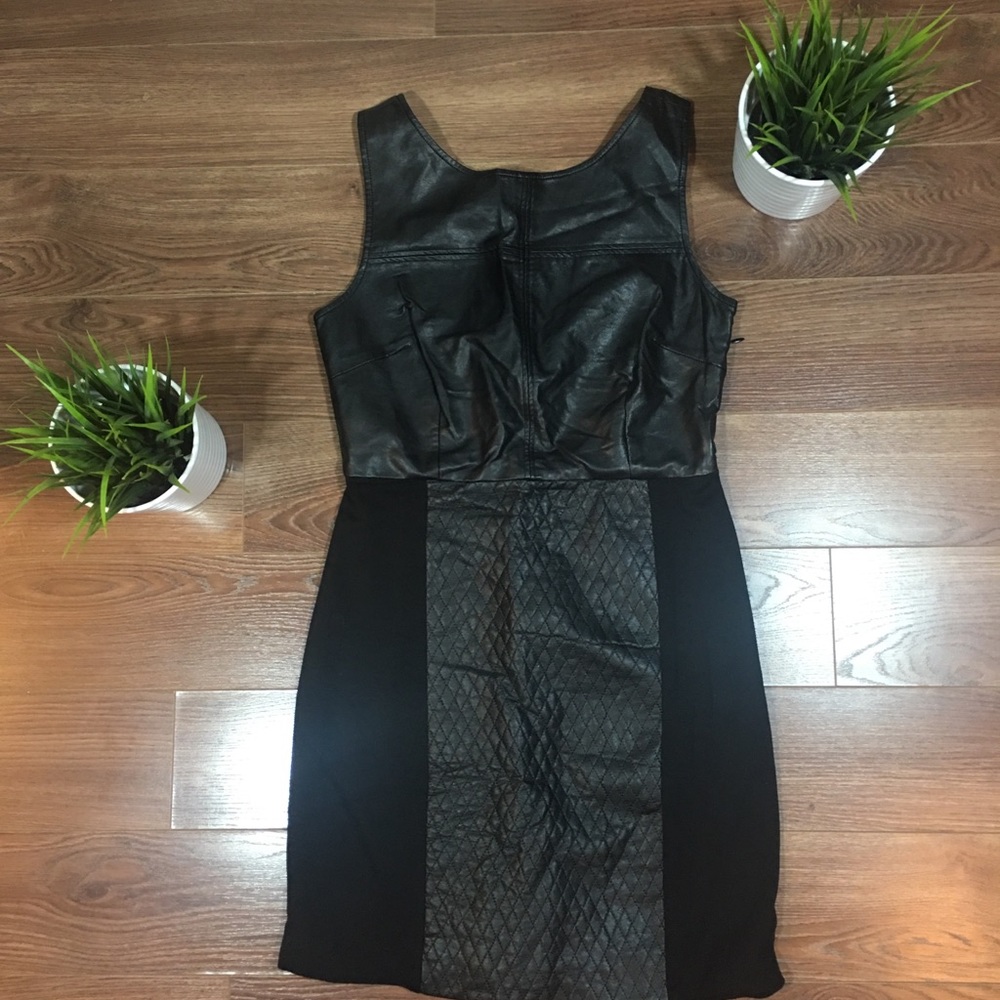 MENDOCINO - Esley Black Bodycon Dress